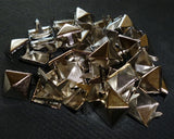 Generic | Bag Of 40x Piramid 16 mm